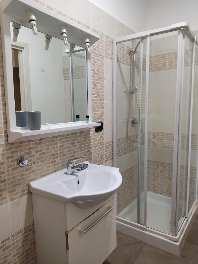 Civico 83 Bed & Breakfast เรจโจ ดี คาลาเบีย ภายนอก รูปภาพ
